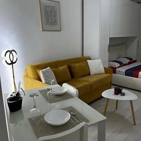 Sindi's Daily Appartamento Durrës